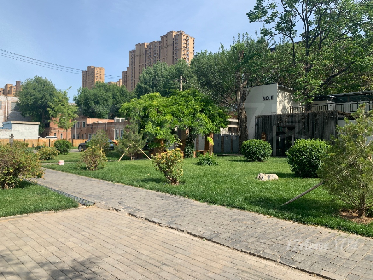 带露台和小院精装独栋 南北通透采光超好 可分租