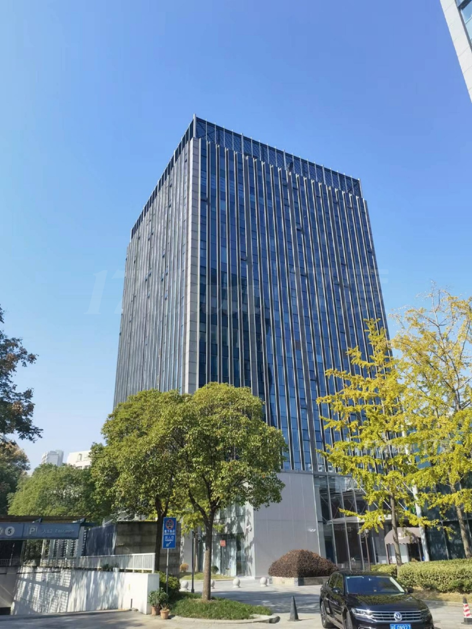吴中路站（建工汇豪商务广场）甲级办公，精装全配，拎包入驻。