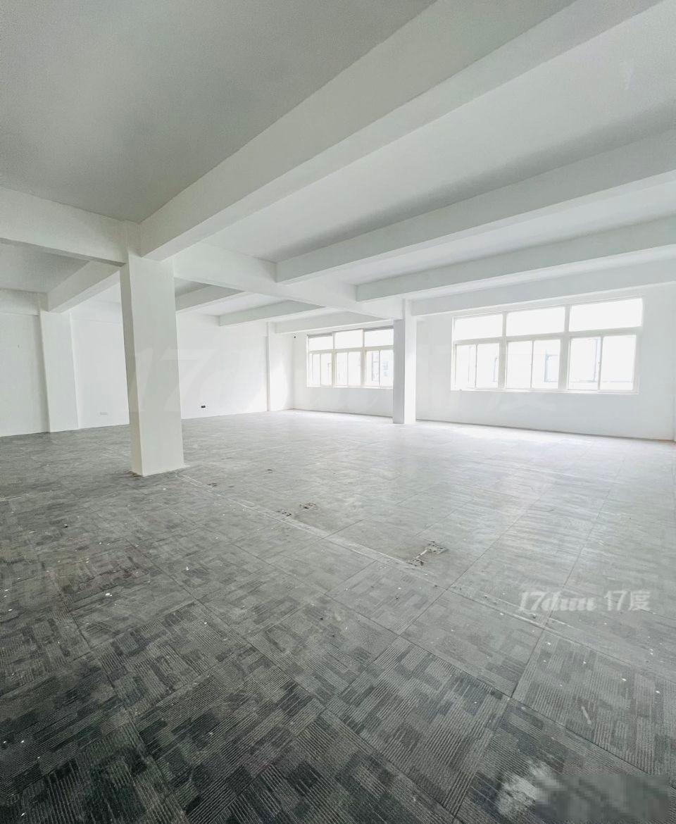 祁连山南路地铁站附近，租金单价只需2元，实景实价，近绿洲中环