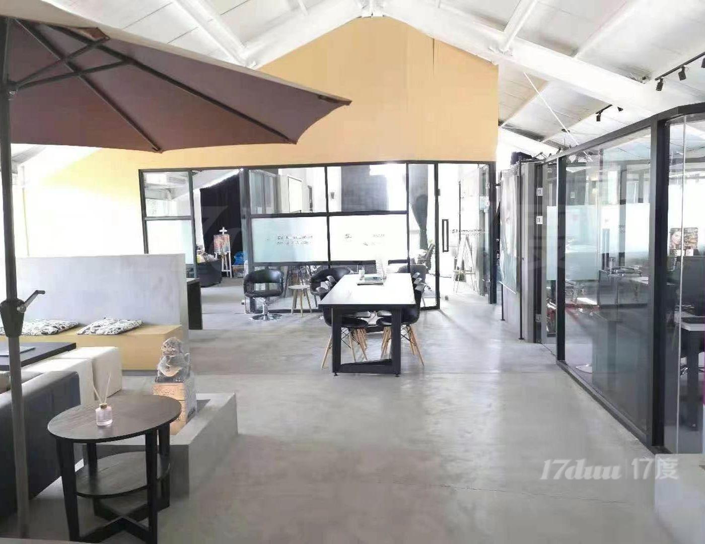 漕河泾创意园，精装400平小整层送露台，层高4米，带上下水