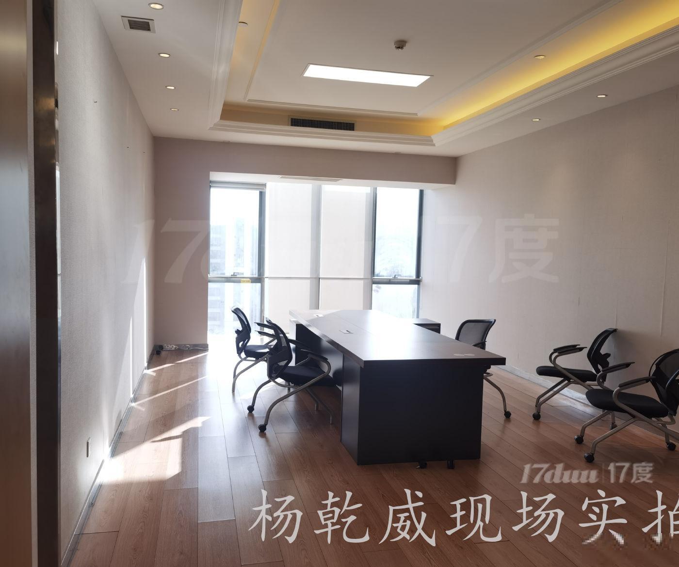 内环双轨交汇，国企小整层，空调全天，近光大安石瑞虹天地来福士