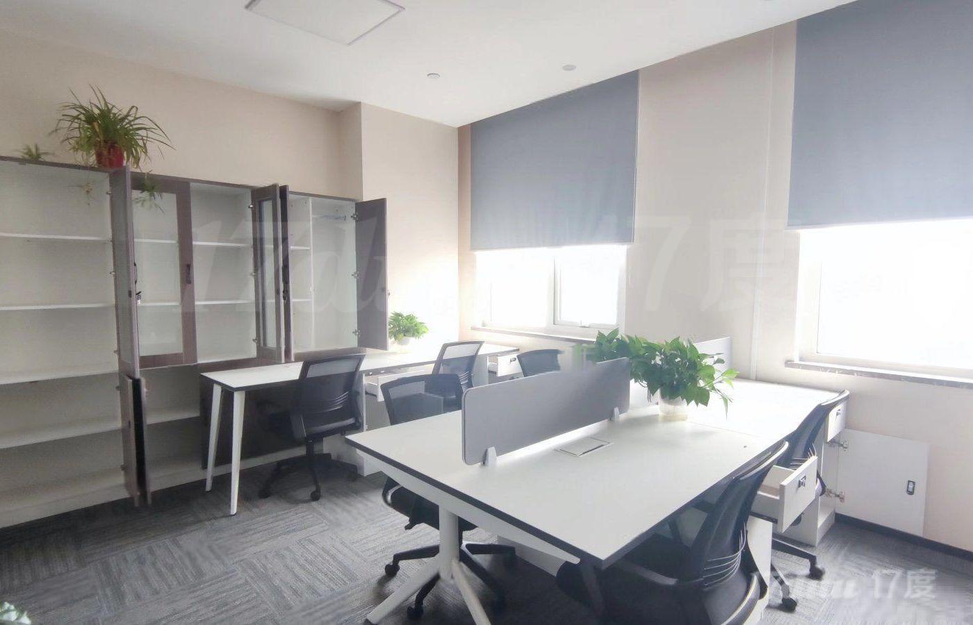 南翔鸿泰悦和精装修带家具130平 高楼层 看房随时先到先得！