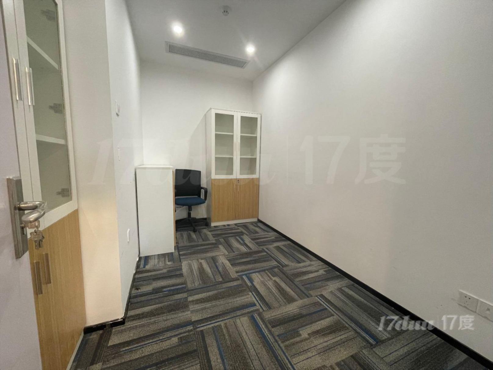 宝山网红园区 行业不限 精装带家具 大小面积办公室对外直租