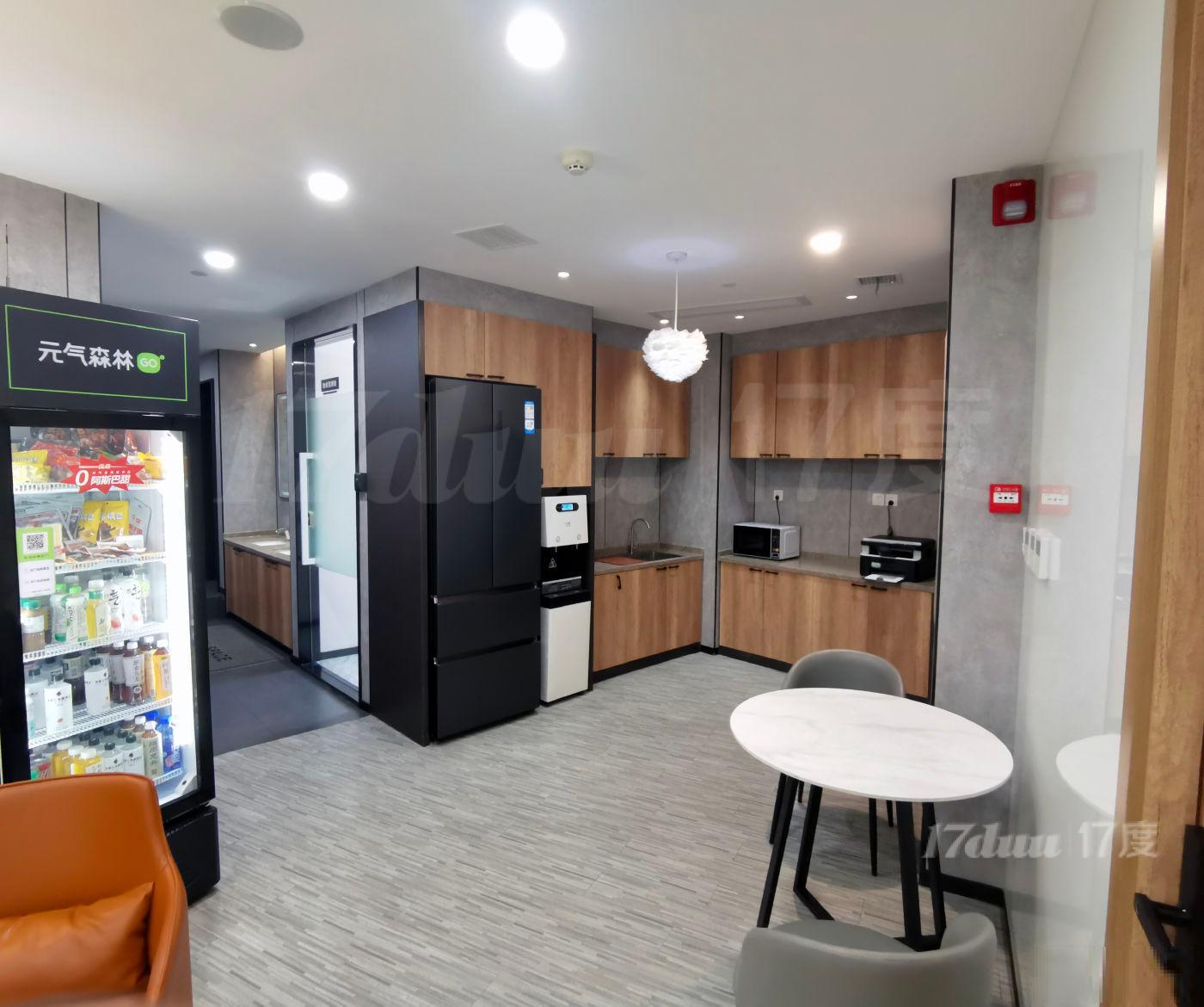 金峰世纪大厦，精装修 进口家具 拎包入住，24H独立空调！