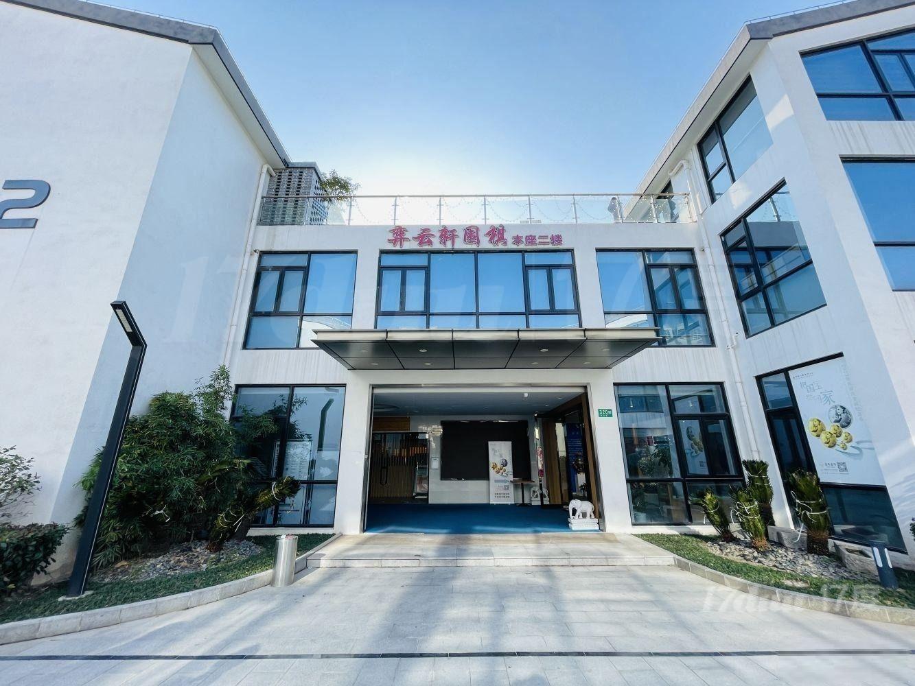 漕河泾地铁口 独栋3层 单层700平可租 豪华装修 房东直租