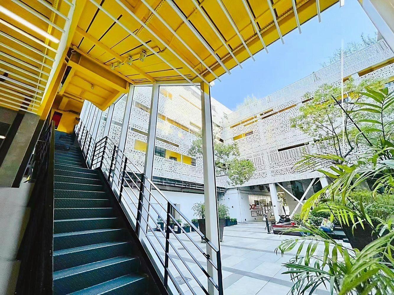 徐汇创意园丨三层类独栋丨独立大气门头丨精装带家具丨享花园露台
