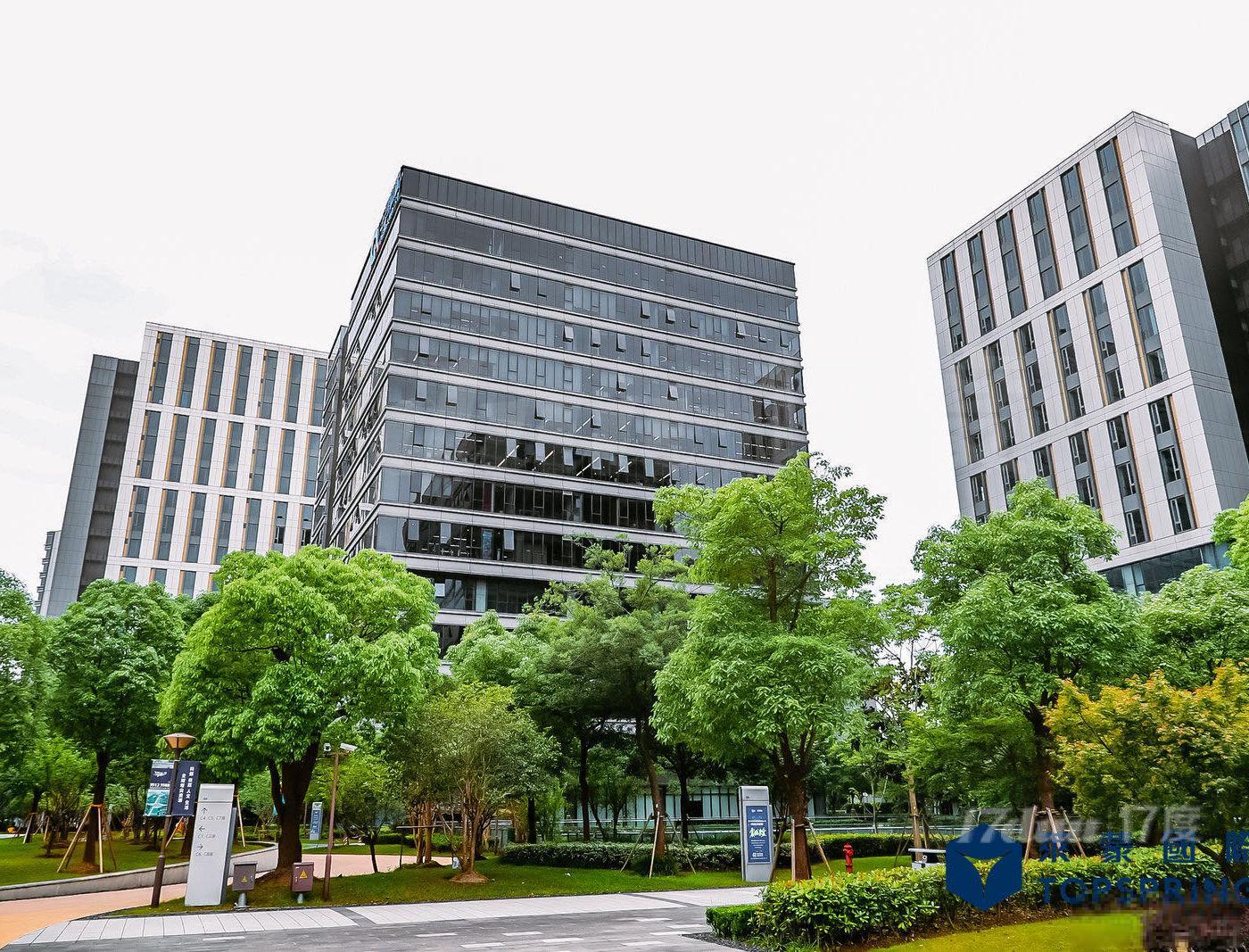 湾谷科技园，多套精装办公室可选，园区环境优美，有政策优惠