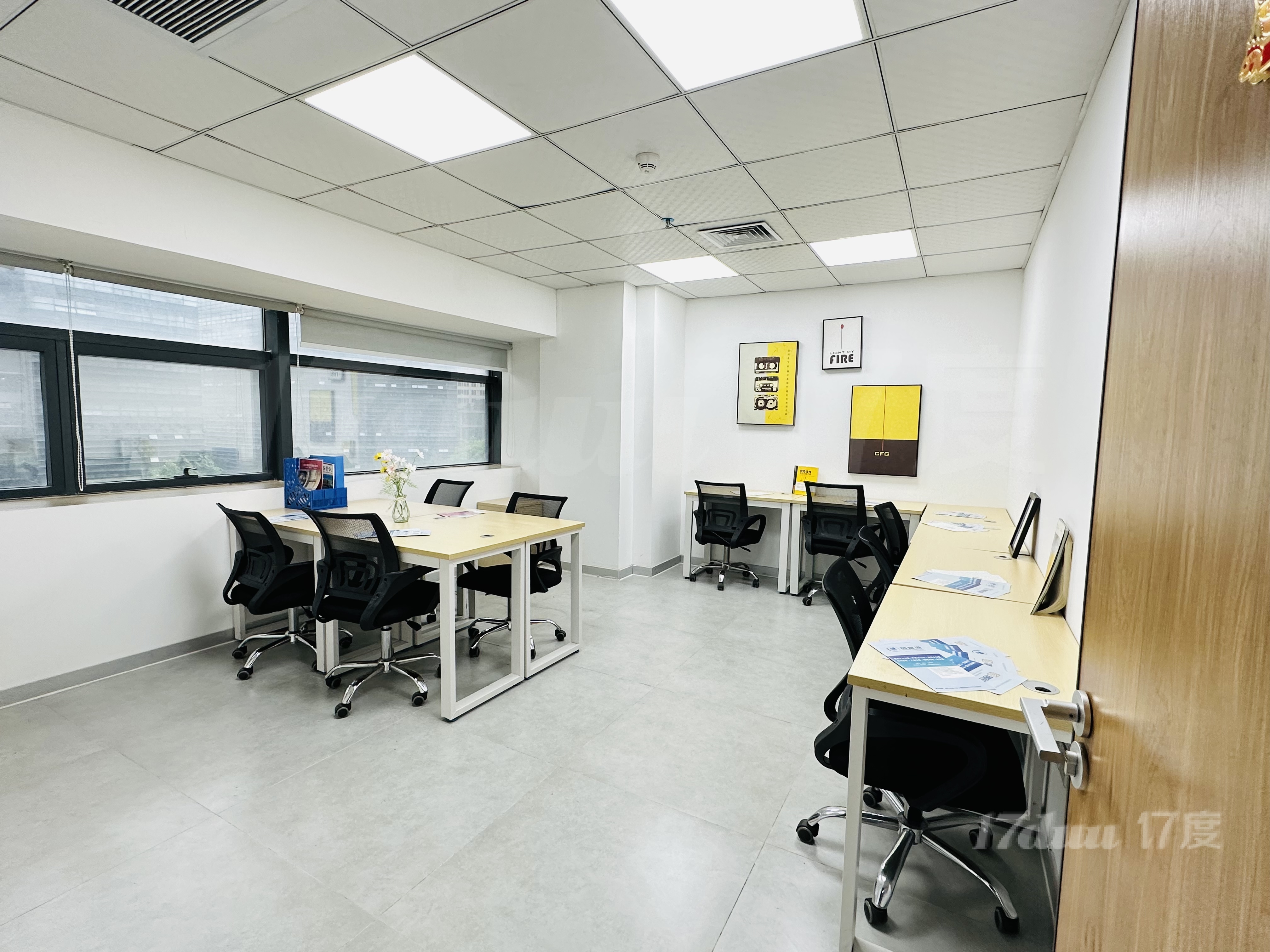 深圳写字楼共享联合办公场地 提供配合看场地办公室+虚拟办公室