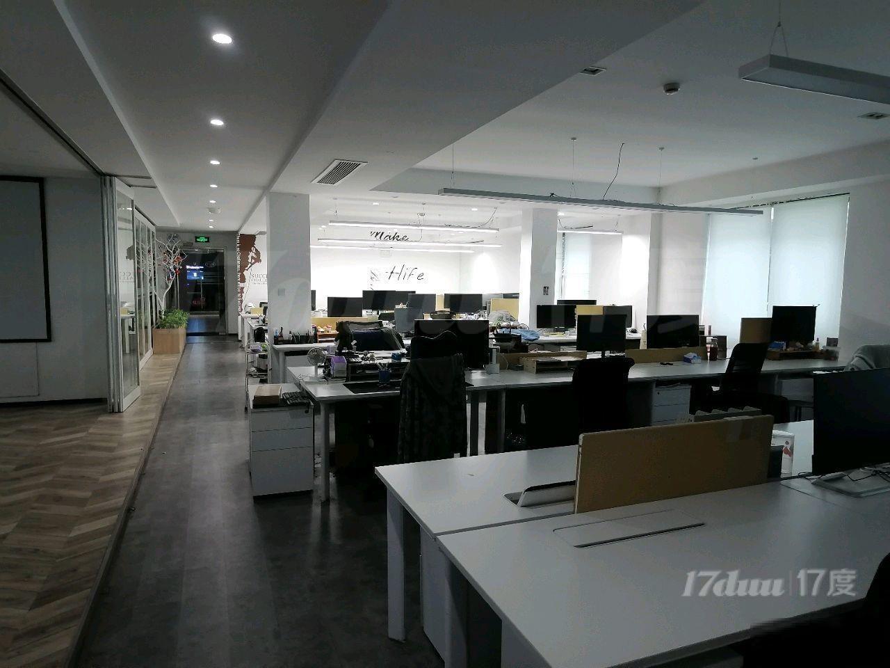 灵石路创意园，一楼带装修家具，740平，新出房源，价格好谈