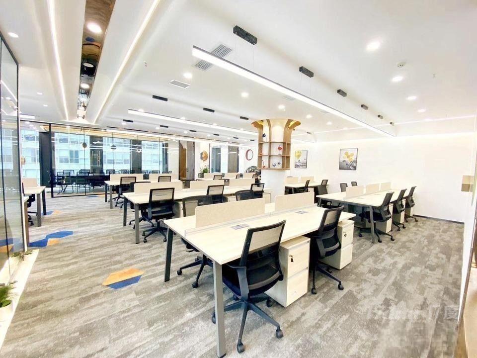 淮海中路 瑞安广场 精装带家具 正对电梯 朝东南 近K11