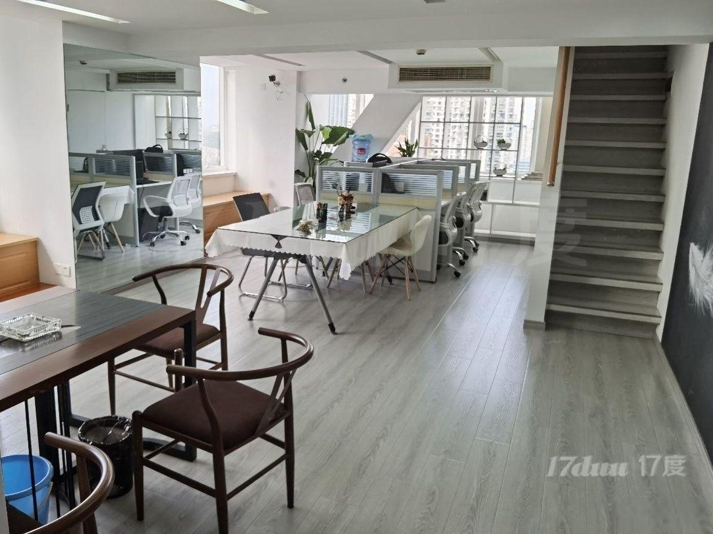 四川北路！海泰时代！单层52平复式loft！精装修！独立空调