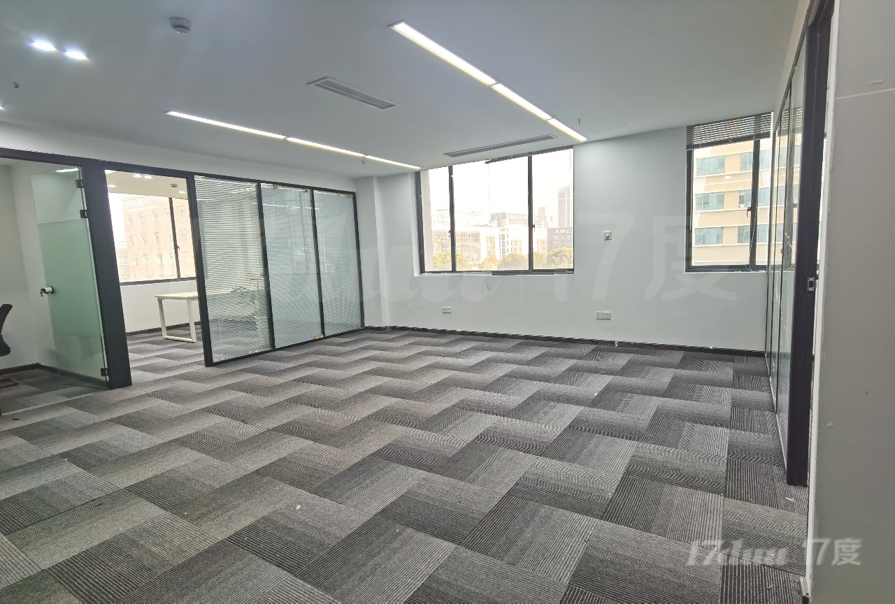 高性价比办公室出租，精装修带家具（价格可面议）
