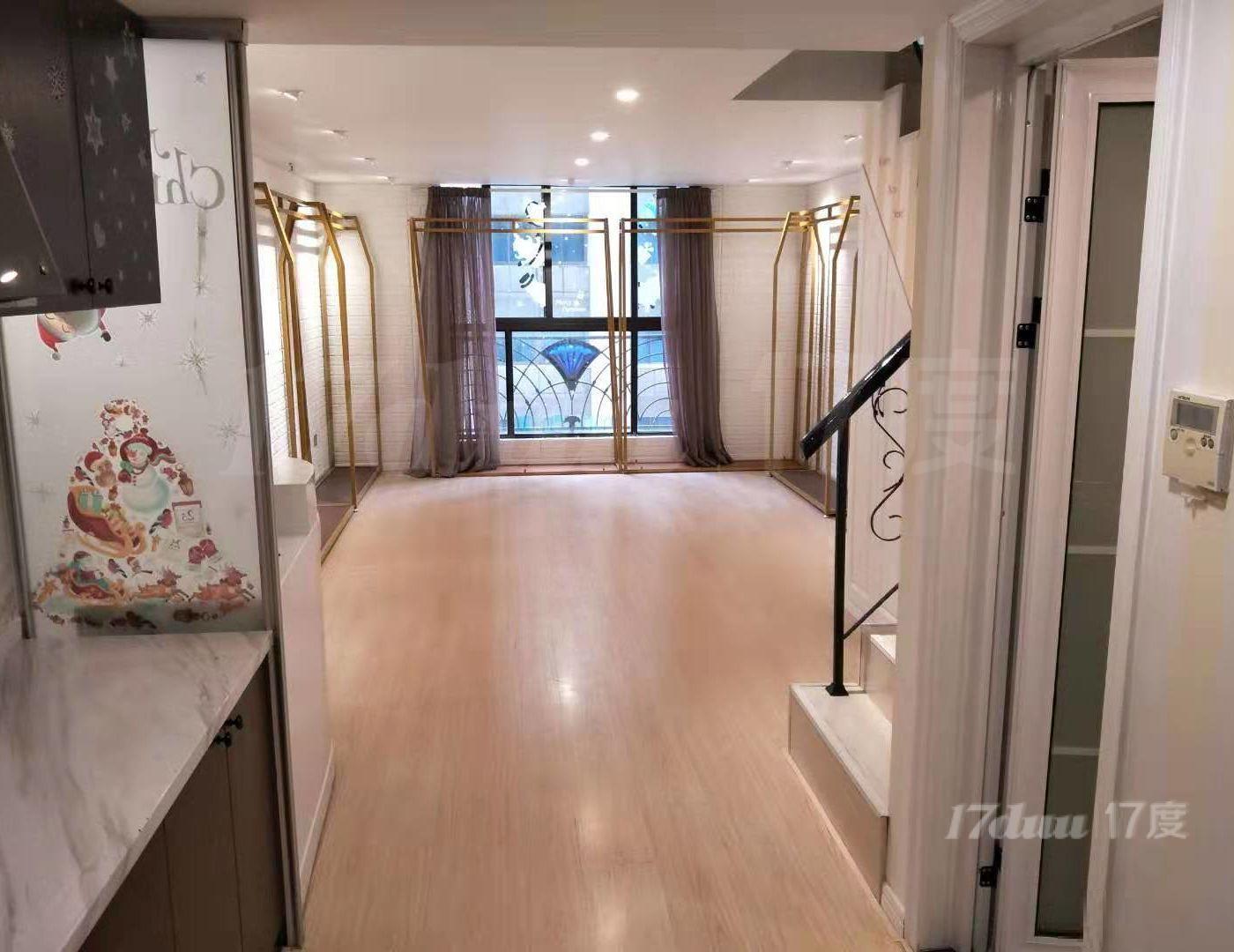 江宁路 地铁口 圣天地商务楼 带上下水 可办公 可营业