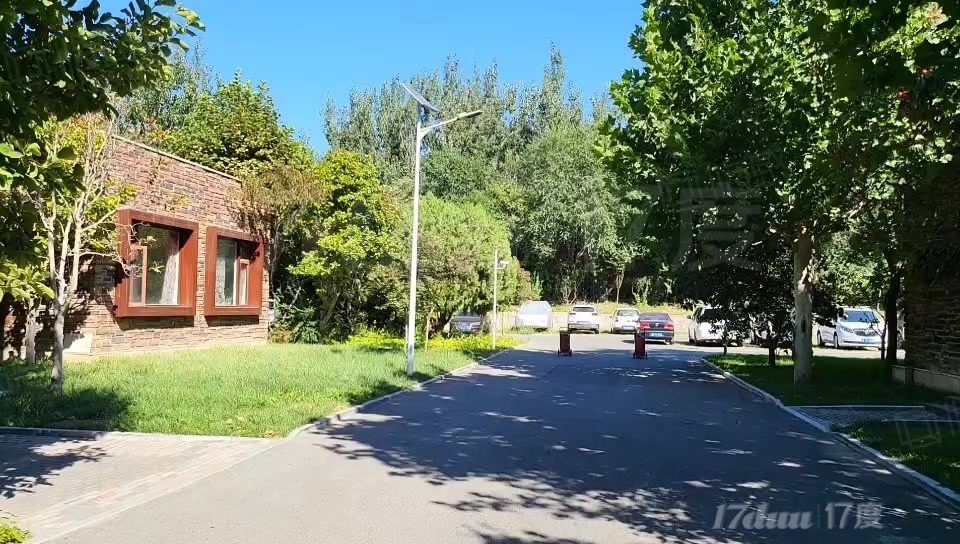 豪华精装小独栋，适合会所办公，专业厨房有燃气，环境优美私密