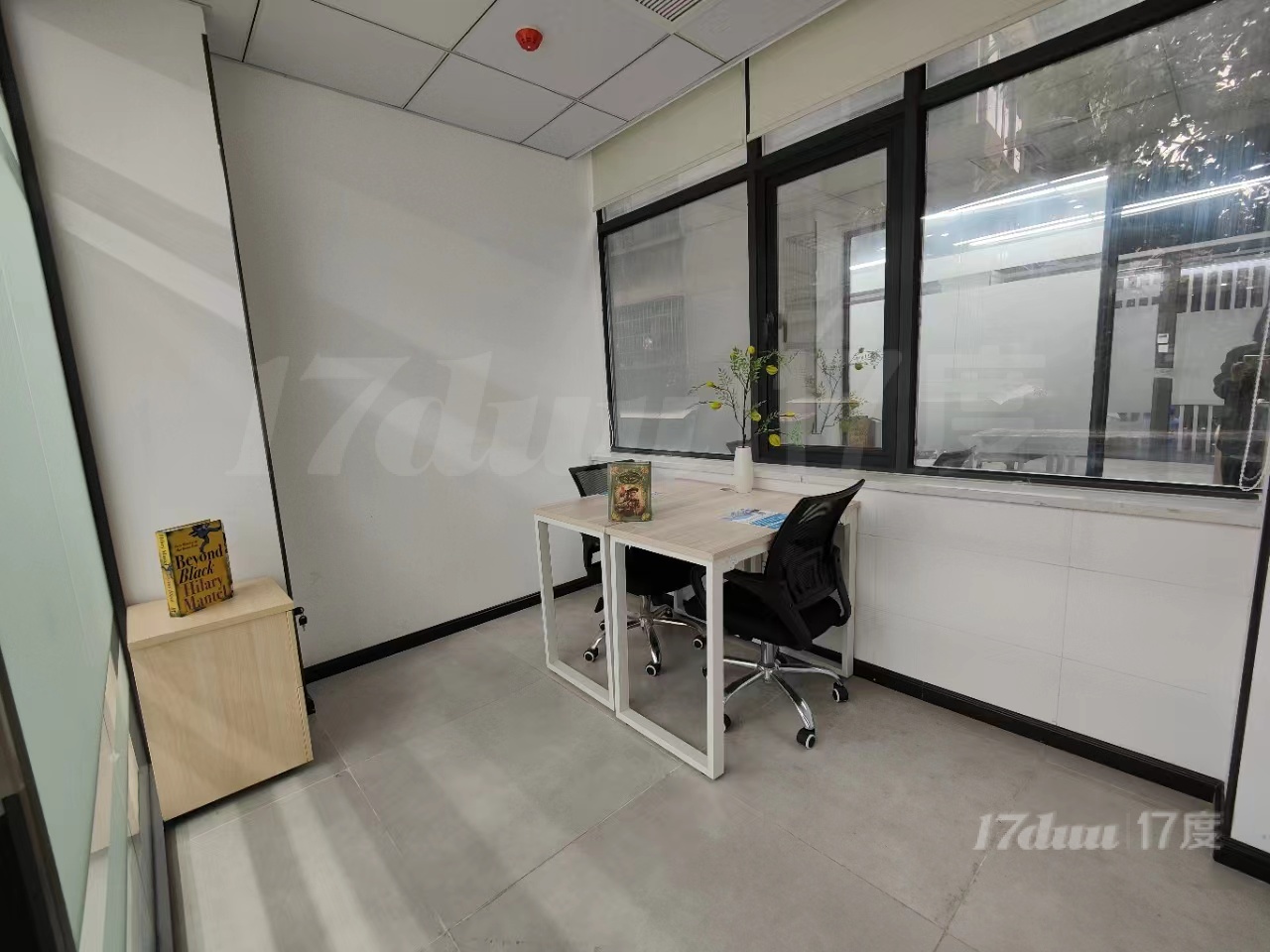 广佛线 精装办公室（75平带2个套间）24h办公丨配套齐全