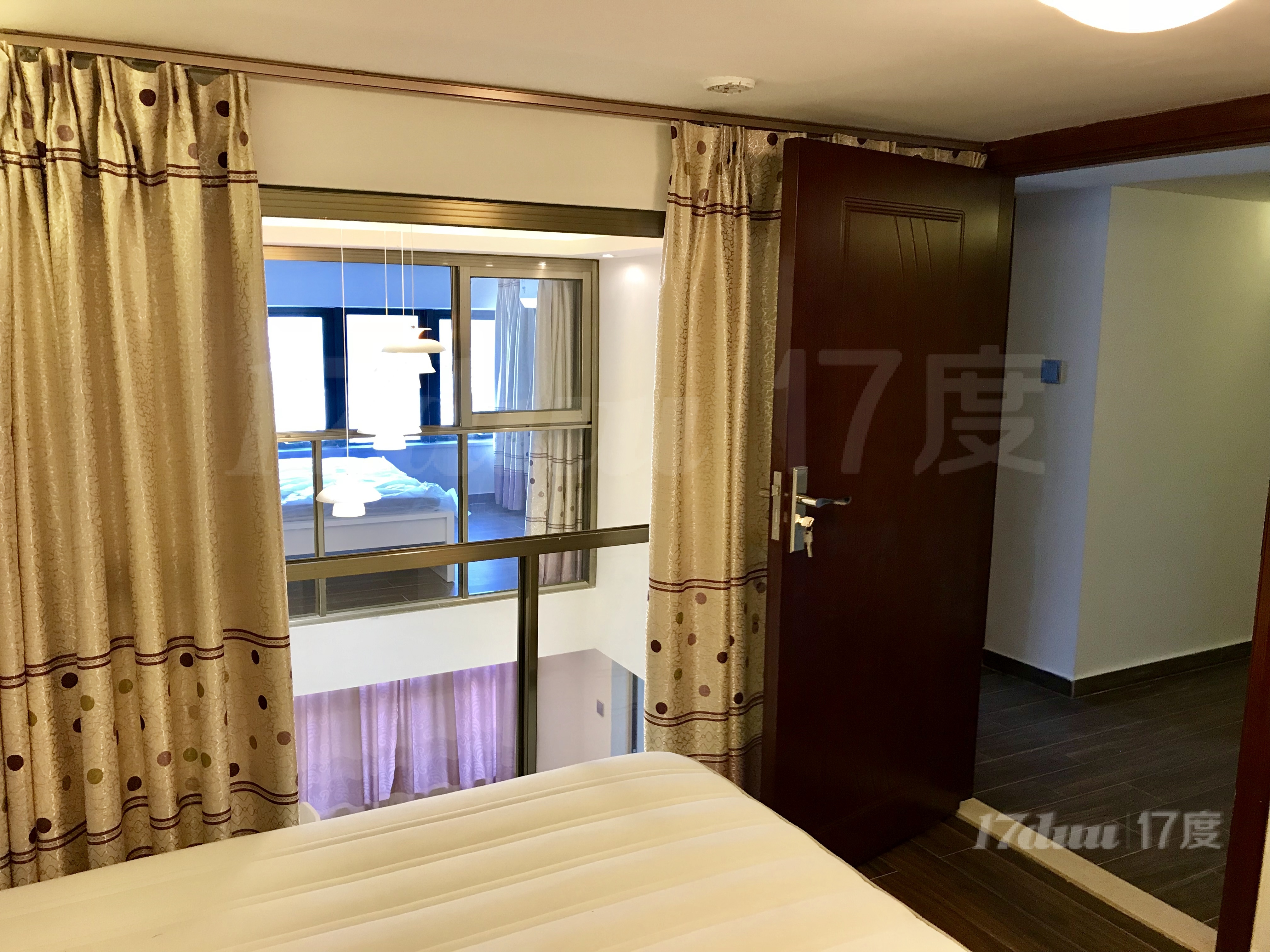 黄埔绿地中央广场53方复式公寓出售110万即买即用