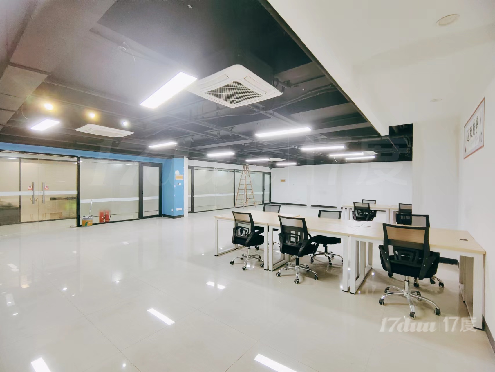 创新中国产业园214方办公室，精装修！带经理室 ! 财务室
