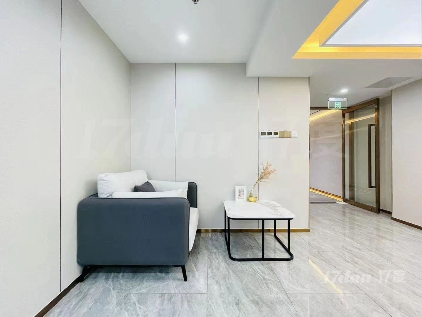 建国门长富宫中心 装修 可随时看房使用面积出租 直接看房54
