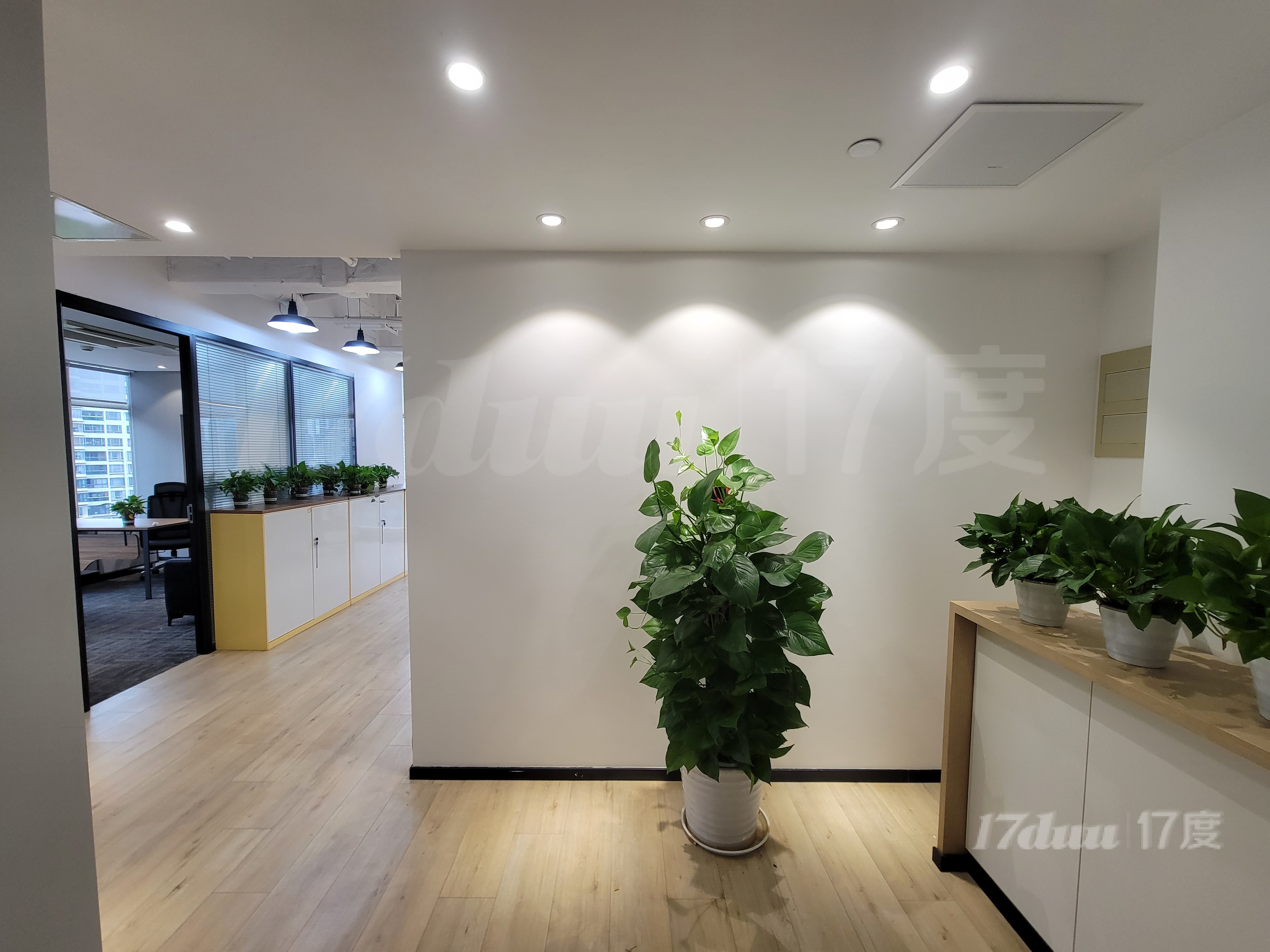 地铁沿线精装纯办公室出租现房特价拎包办公高区随时看房旭辉商业