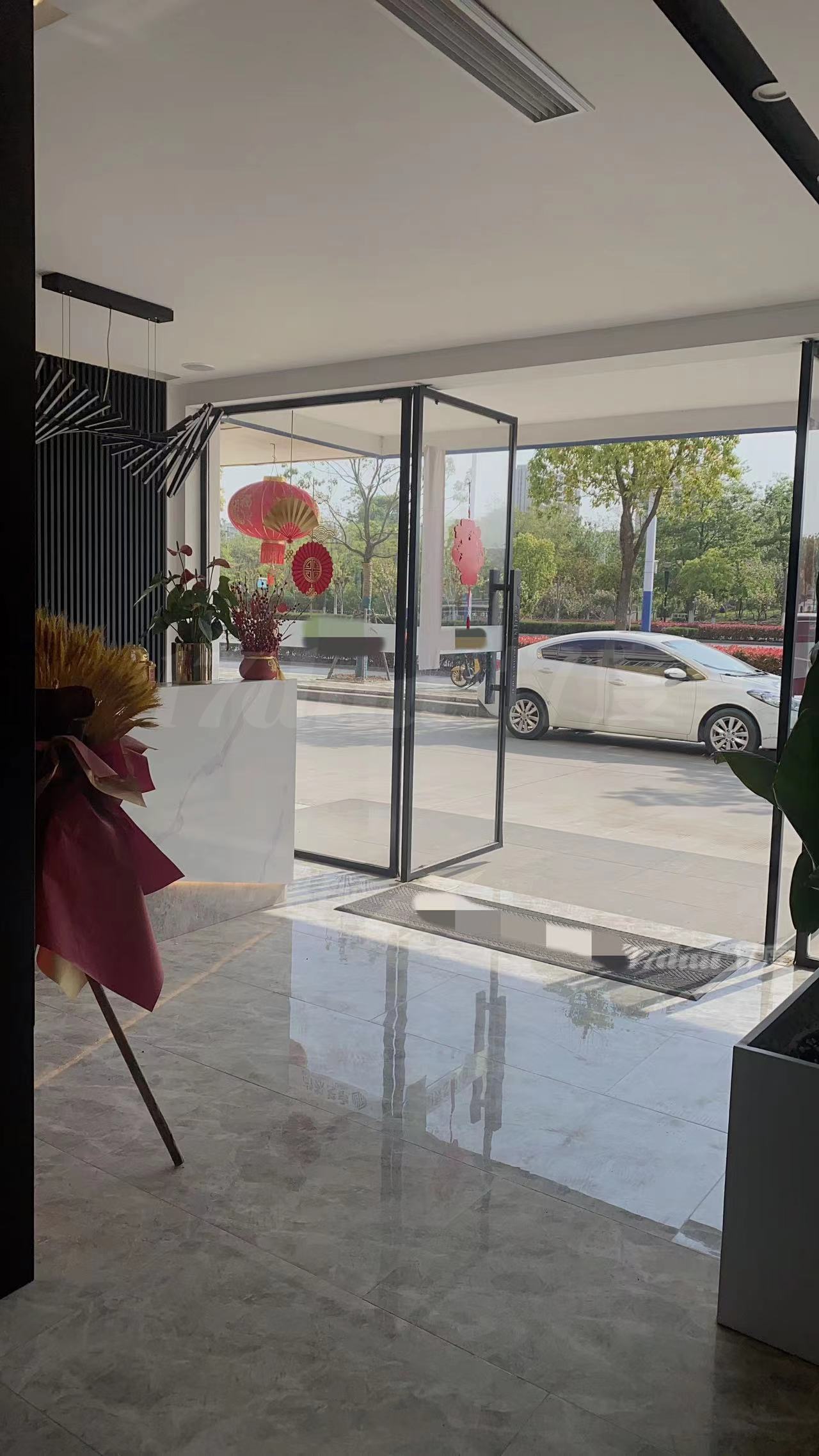 马鞍山东站对面一楼沿街旺铺招租