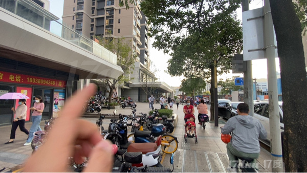 十字路口小区出入口旺铺业主直租无转让