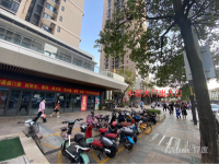 十字路口加小区门口临街旺铺