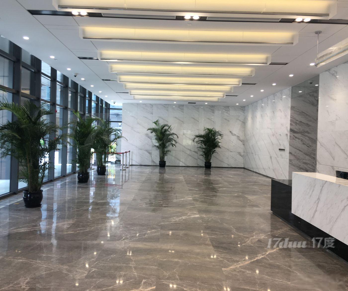 广兰路地铁口，张江星创科技广场，精装带家具，高端品质办公