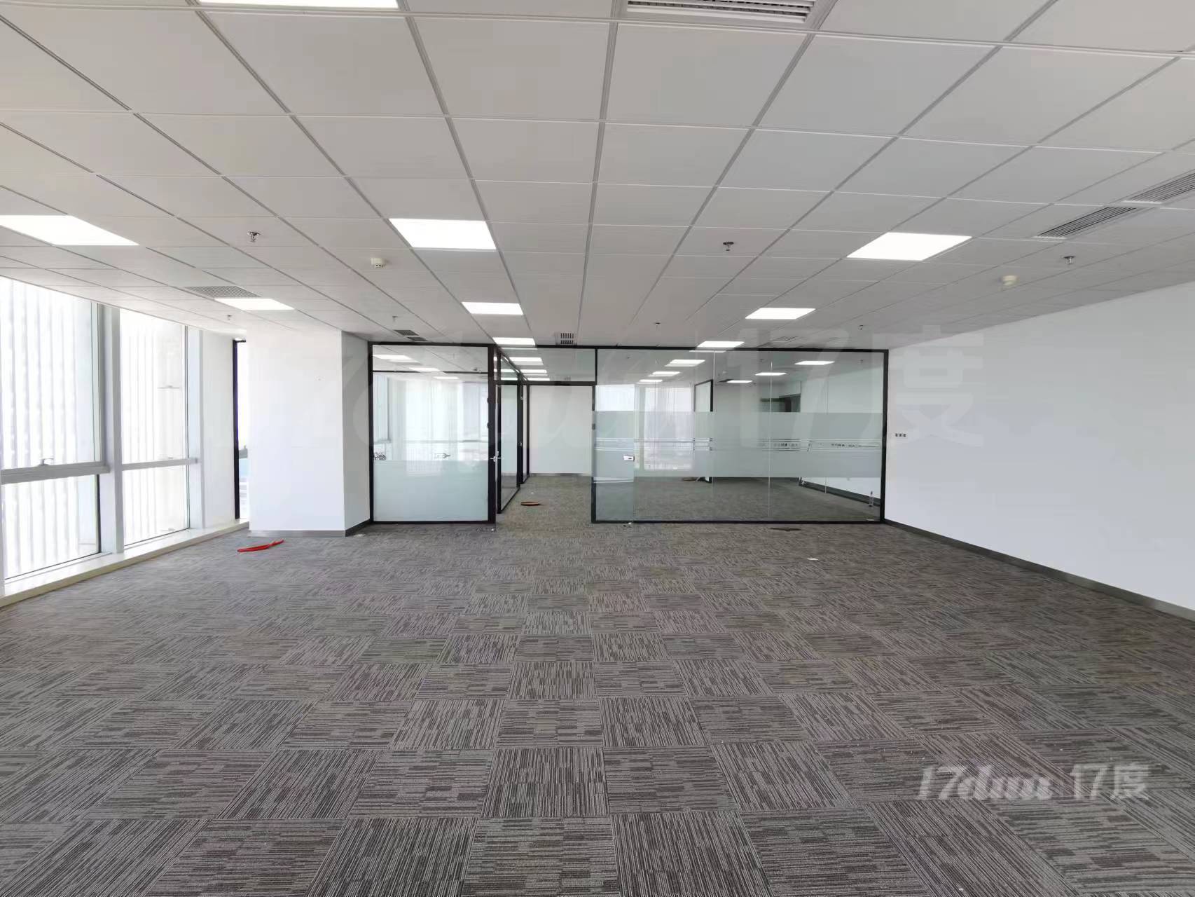 东港商务264平 精装隔断 纯写办公