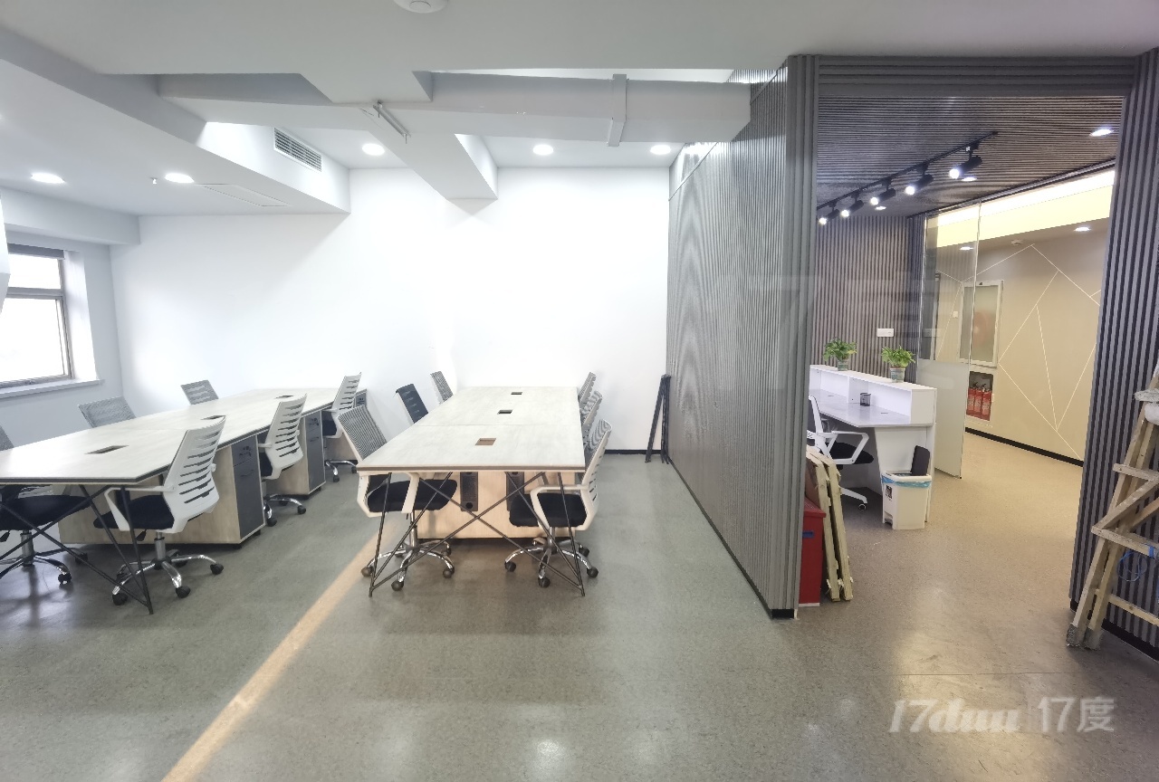 浦东南路228㎡精装修配家具
