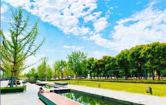 十号线地铁站万象城！185平精装修拎包入??！忒会3.5全景窗