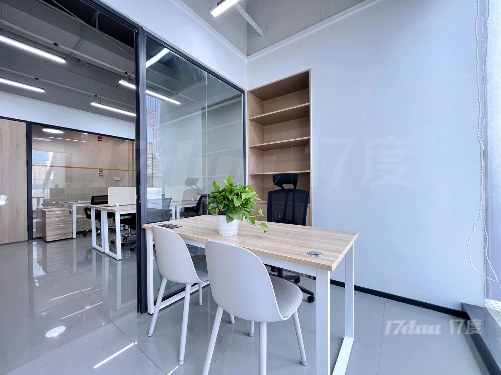 草铺办公室物业直租，丨地址挂靠丨送红本拎包办公可银行户解冻