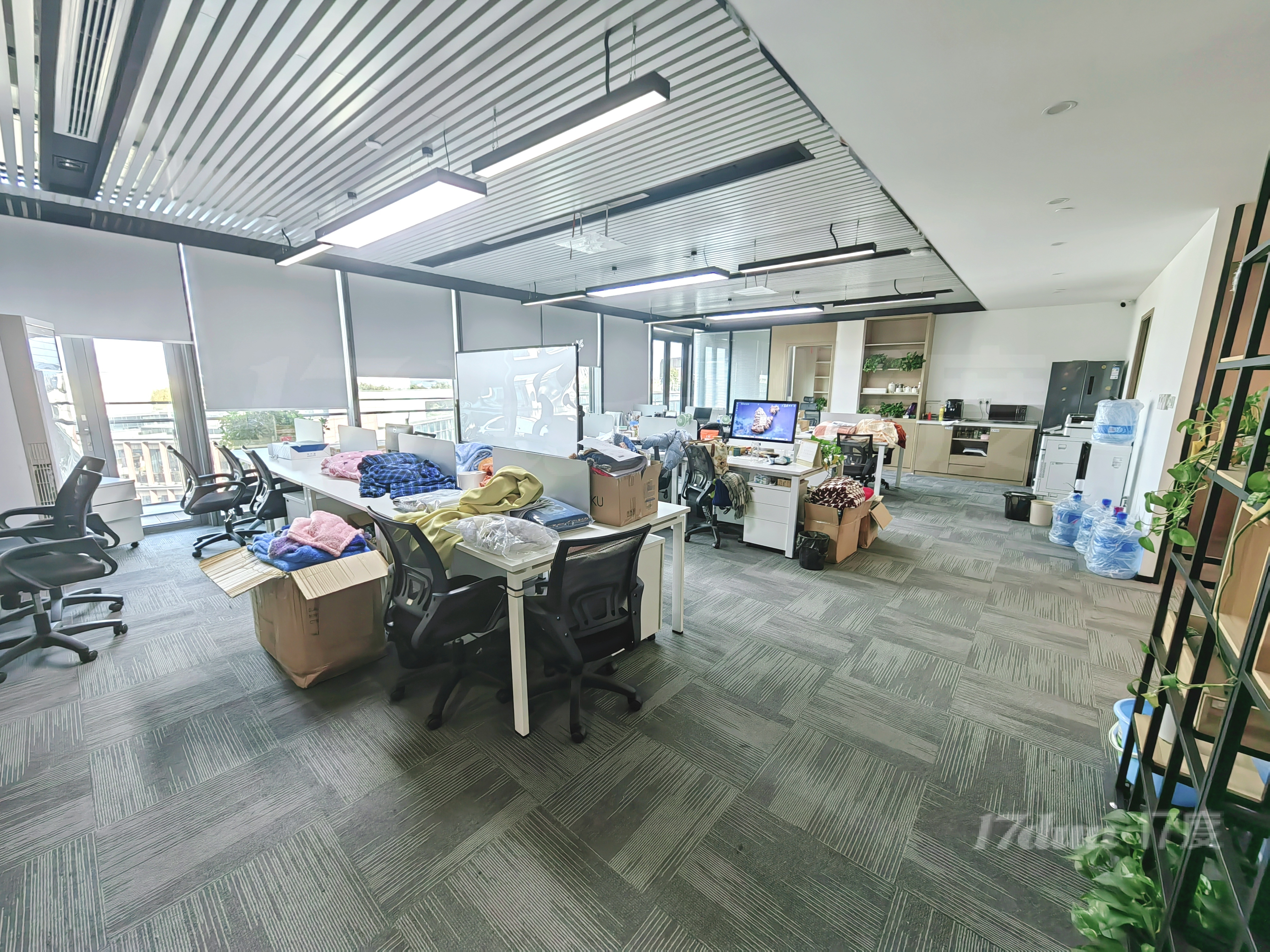 大虹桥商务区 虹桥绿谷德必创意园 花园式办公精装带家具 机场