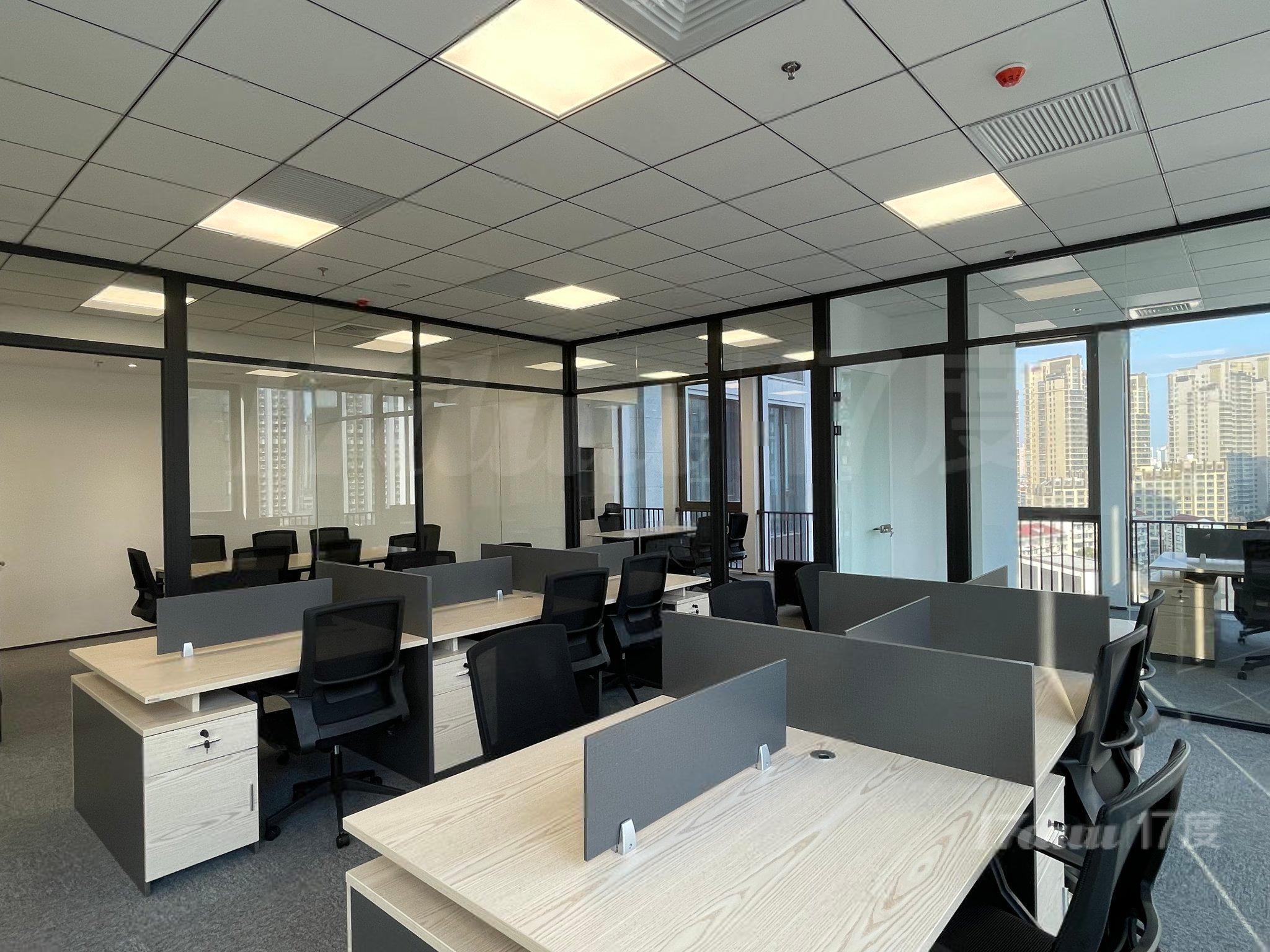 歌斐香溢广场精装带家具，整层可分割出租，户型方正商业配套齐全