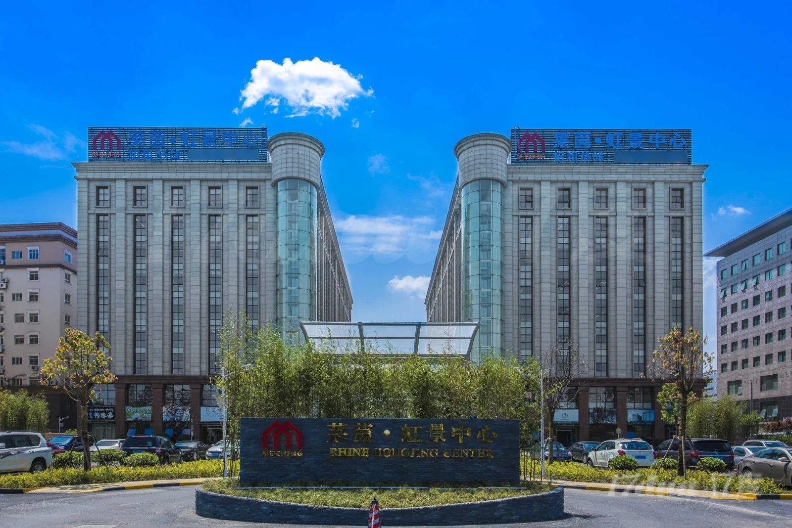 闵行龙柏新村站（莱茵·虹景中心）带装修隔断，欢迎咨询。