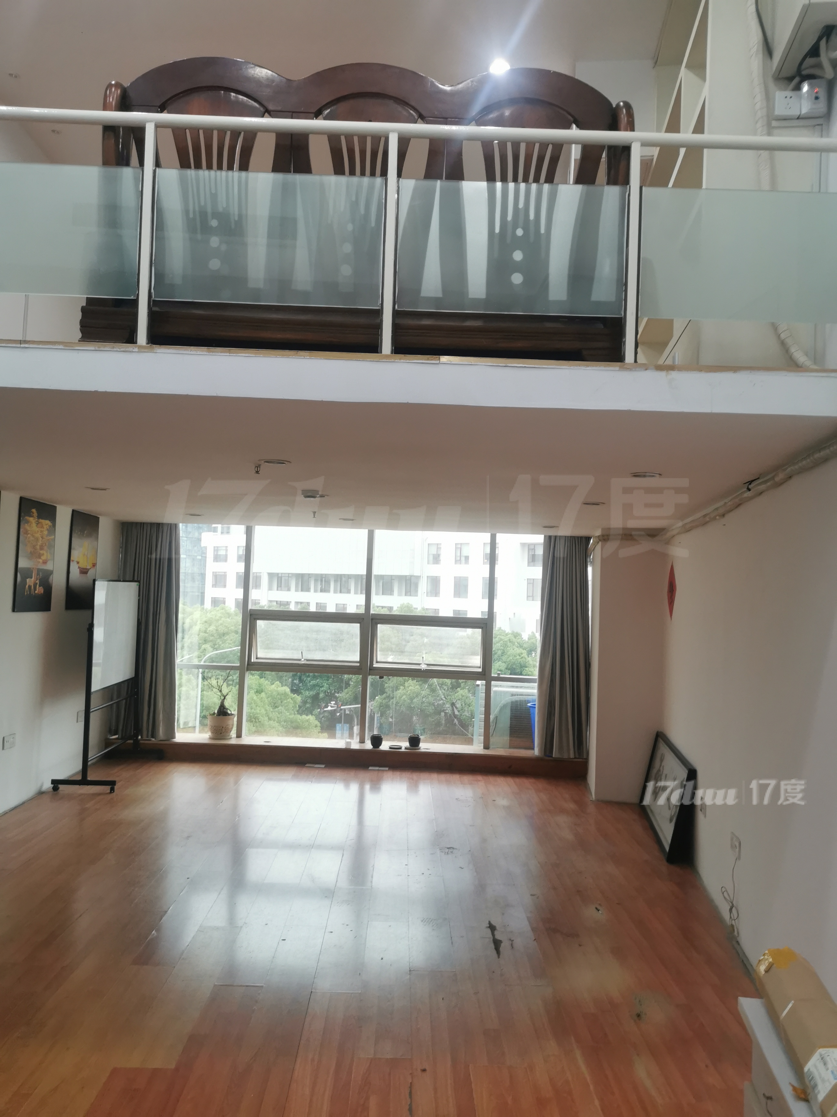会展中心大厦复式楼出租
