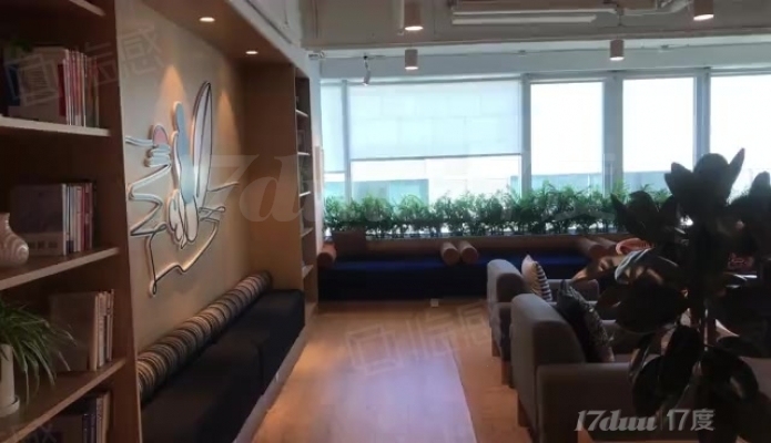 海淀区中关村地铁口 E世界 鼎好大厦 精装独立间 带办公家具