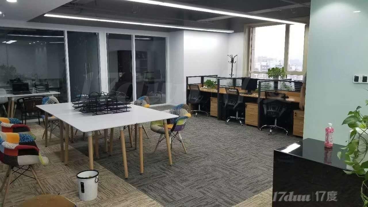 学清路 地铁口 学清嘉创大厦196平米 精装修 高层
