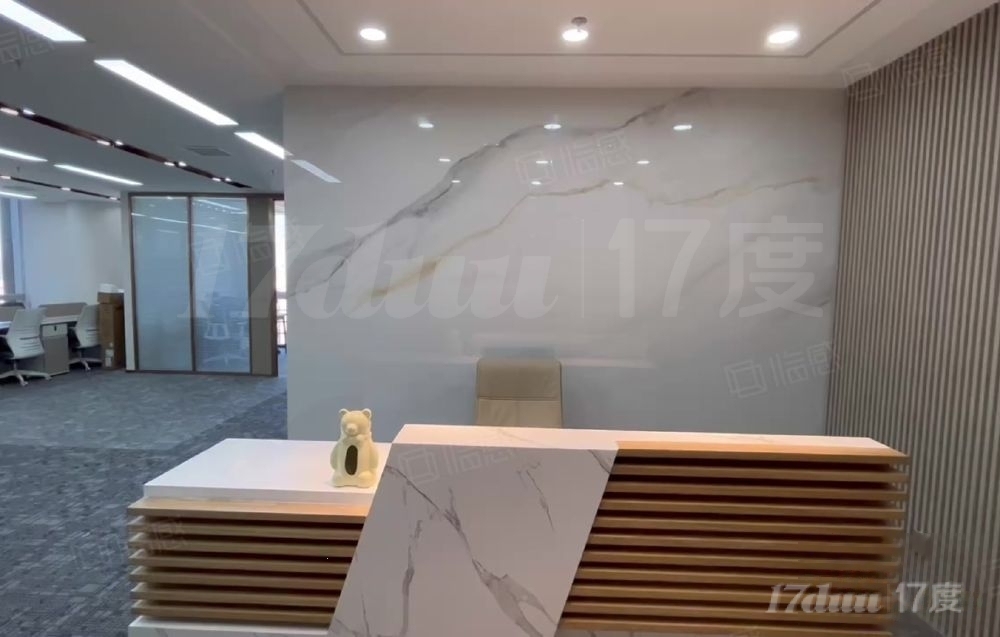 中关村 融科资讯212平精装 入住 和500强为邻