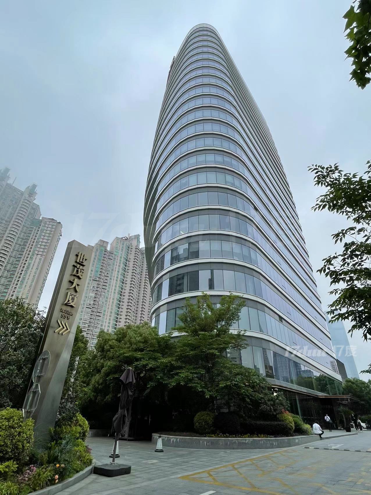 浦东八佰伴 世茂大厦业主精装修带家具直租