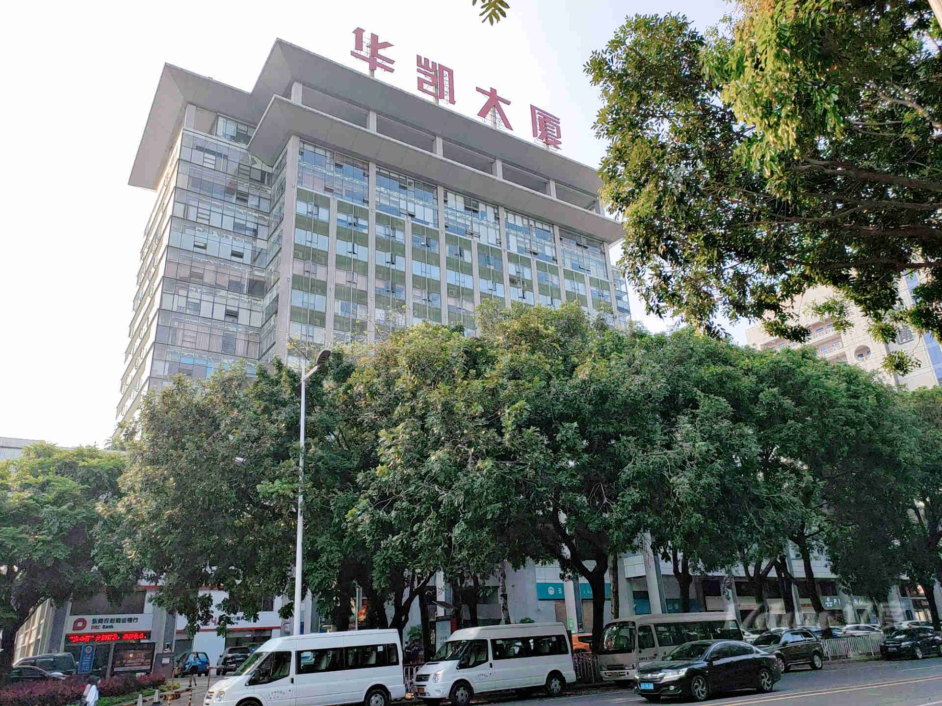 共享办公空间适合6人创业团队入驻，精装小户型写字楼