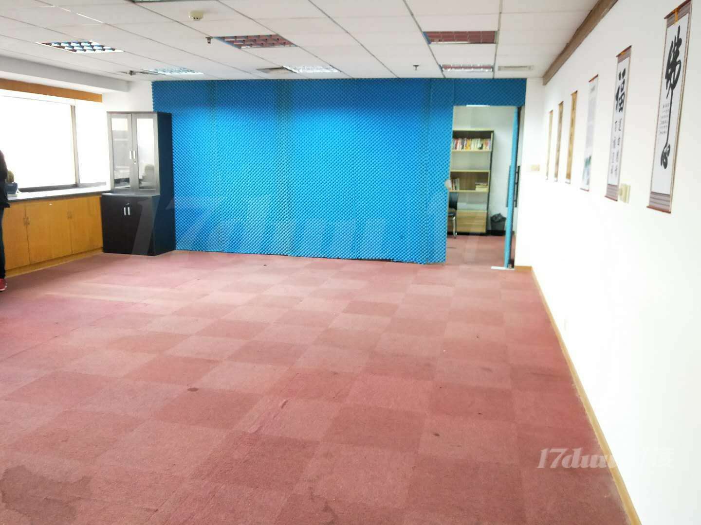 联合大厦，独栋办公室招租，200平精装修创意园风格有工位