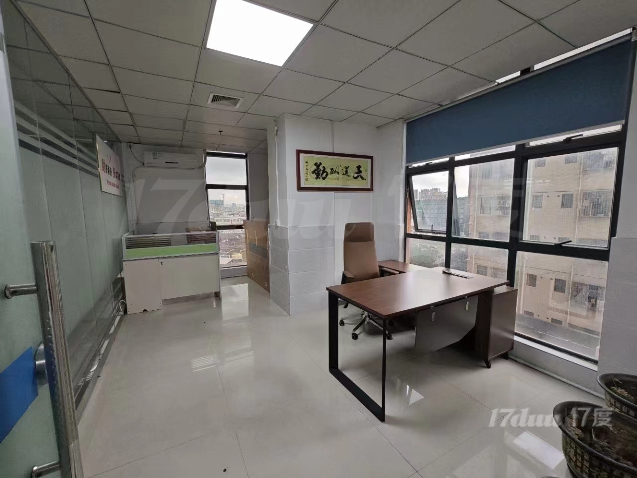 公明广场站 精装修办公室出租200带家私空调