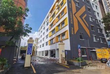 龙岗吉华路主干道新装厂房，门口公交站，三分钟上高速 