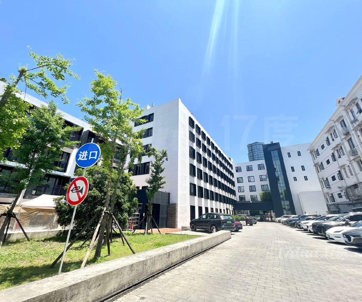 10.15号线长宁区创意园区，60平至800平，房型正采光好