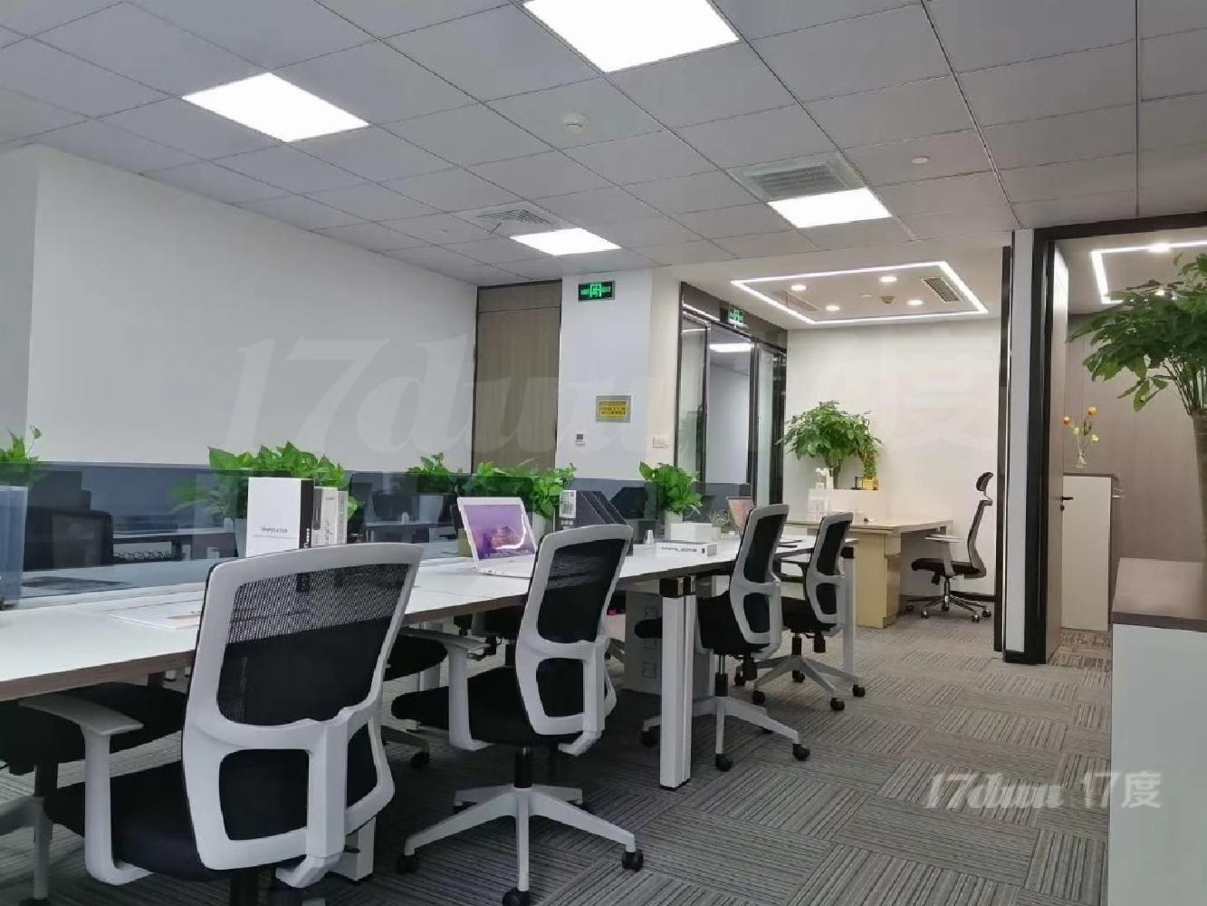 新天地淮海中路全新装修带家具上海广场特价房出租现状拎包入住。