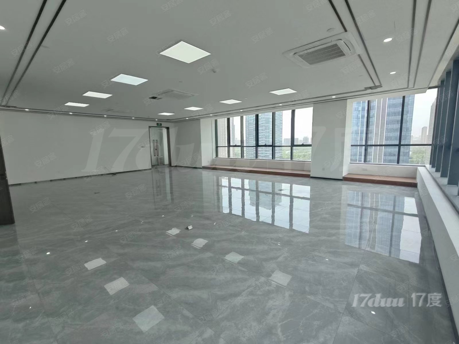 薇v18366118361 出租历城华韵中心写字楼76平