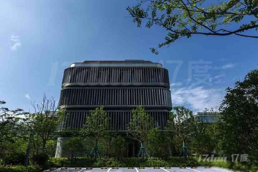青浦城区，湖景，600平起租，另有湖景独栋
