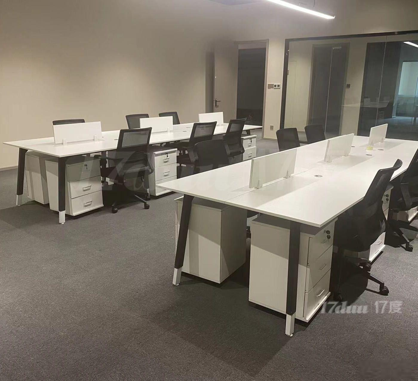 赵巷17号线地铁站附近精装办公出租，带家具，多套