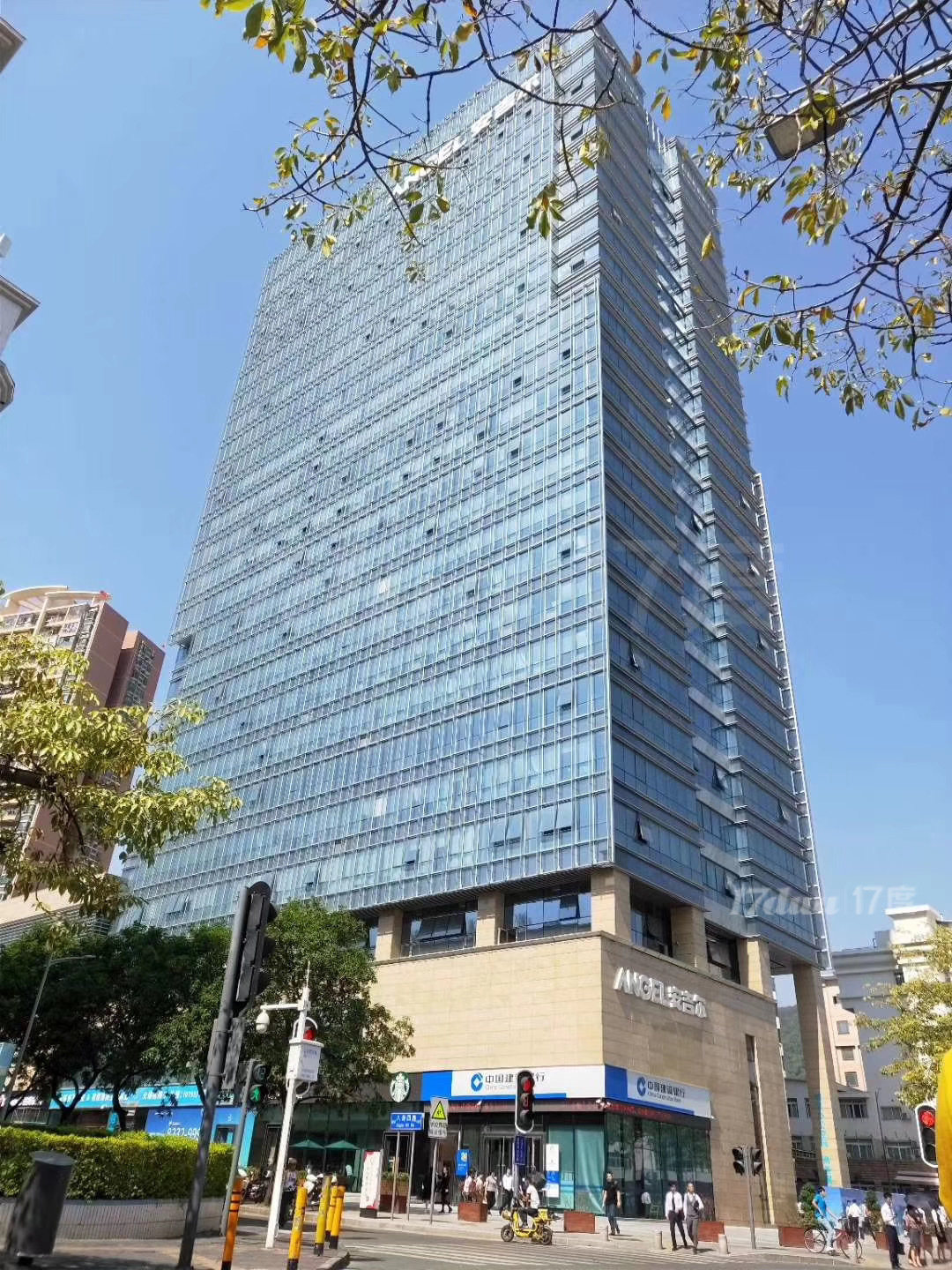 八卦岭地铁口1~15人办公室直租，精装修家私齐，可申请补贴