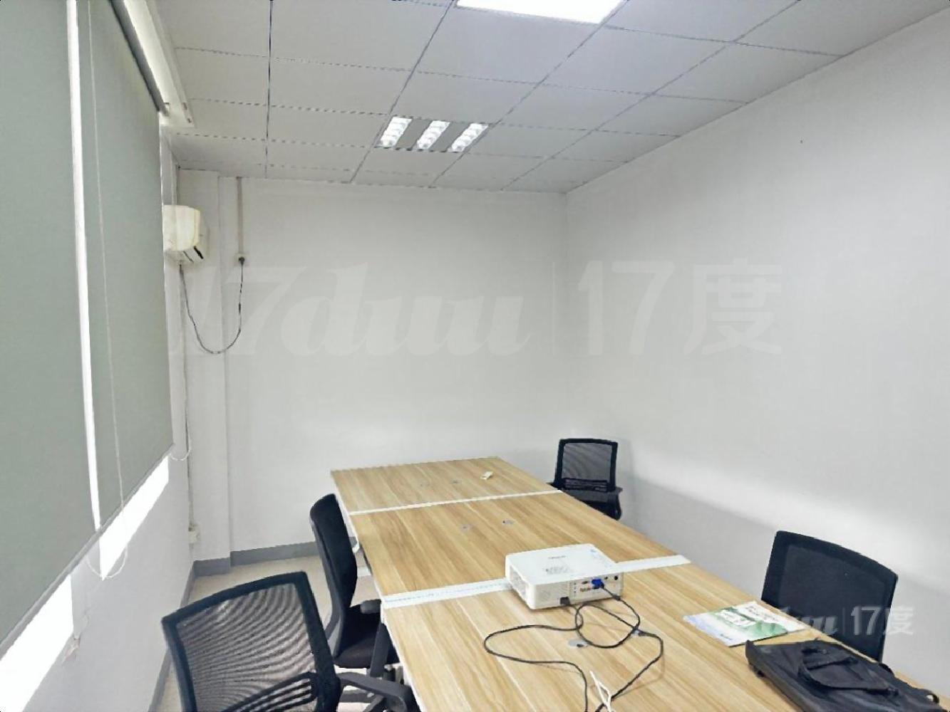 （特价便宜）地铁口，精装隔断有家具，拎包入住，周浦康桥
